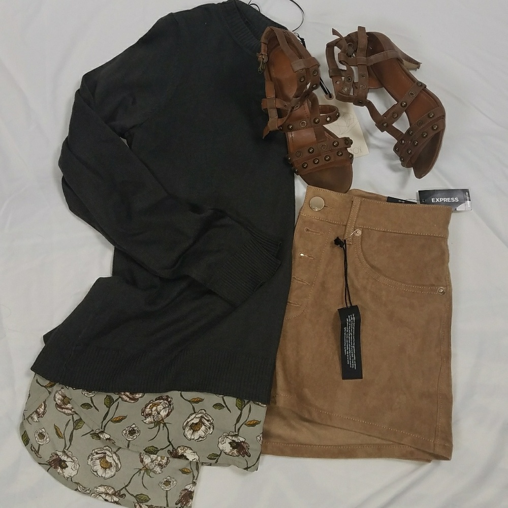 NWT Lila Rose medium layered sweater